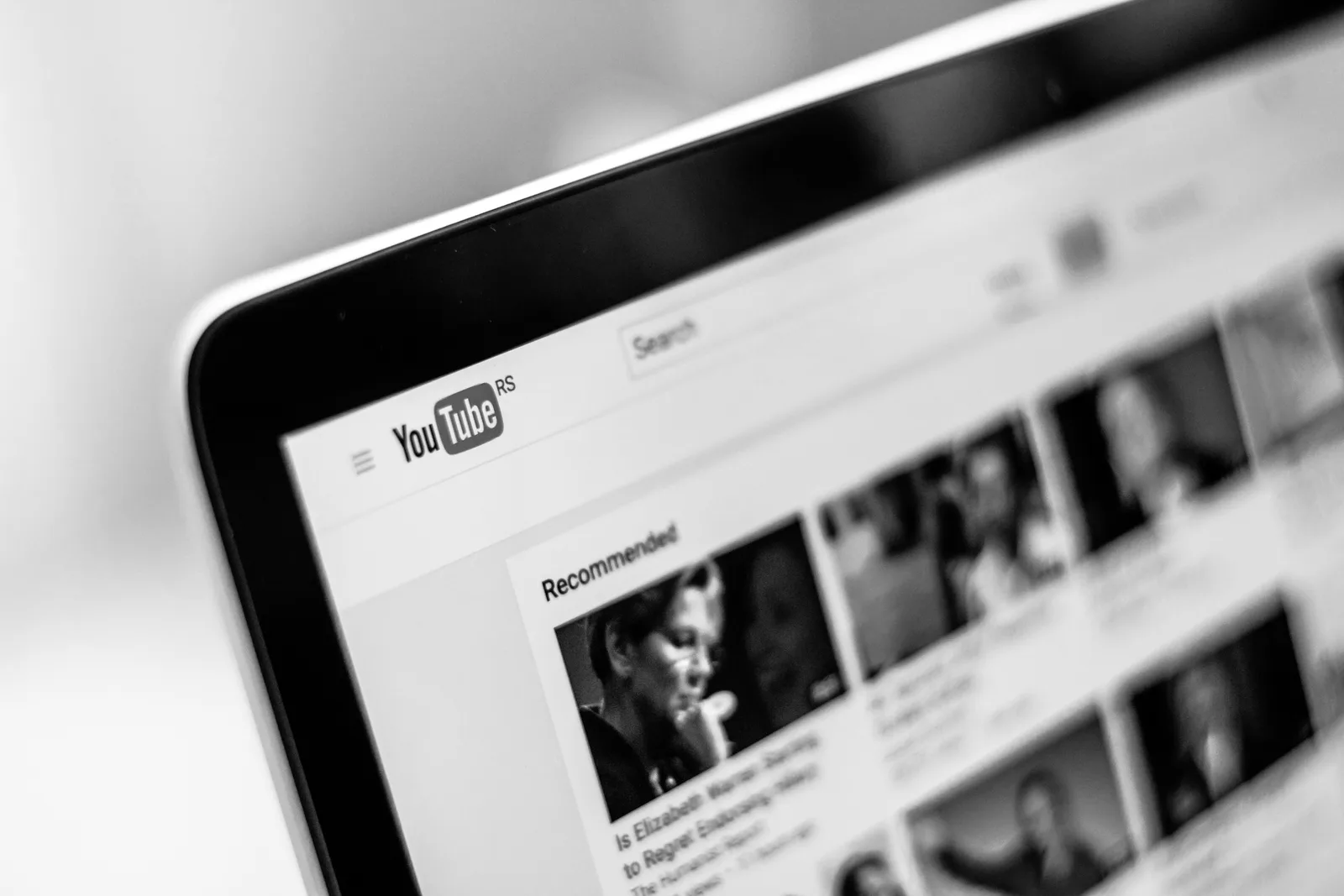 Optimisation SEO d'une vidéo YouTube : mots-clés, vignette et métadonnées